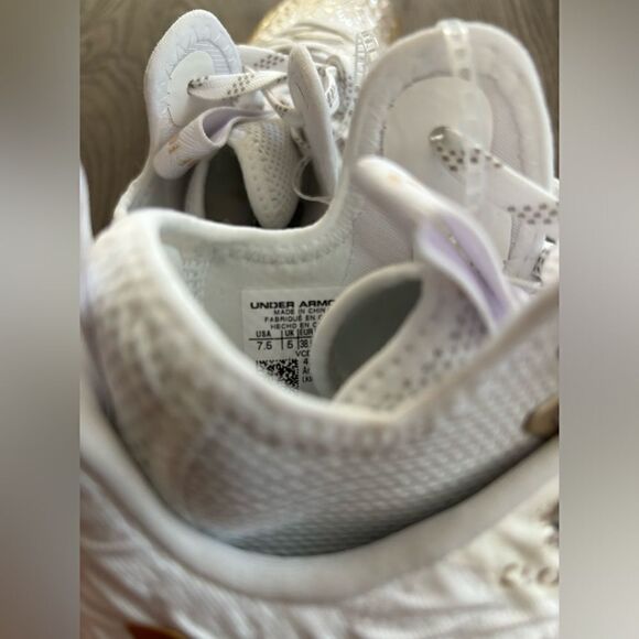 Under Armour Women's Spotlight Clone 3.0 MC NWOT - Picture 9 of 9